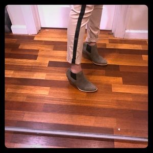 Cole Haan leather wedge tan 5.5 only worn once